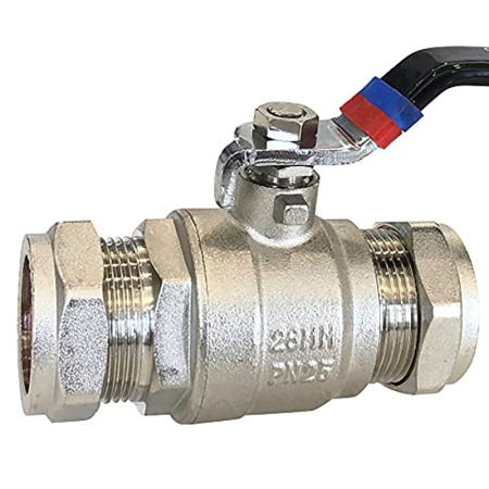 Kudos Trading 28 mm brass ball valve with lever handle for reliable on-off water flow control in plumbing and heating systems.